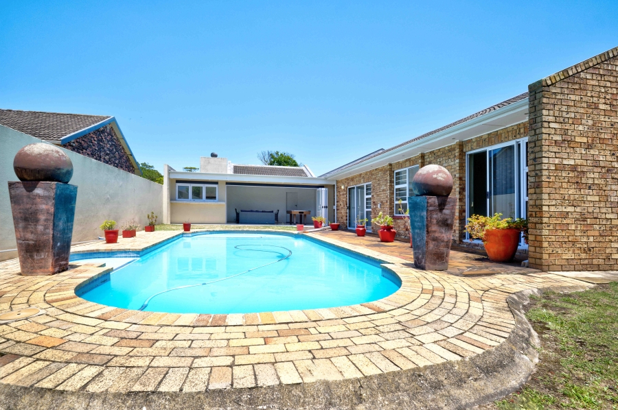 3 Bedroom Property for Sale in Sherwood Eastern Cape